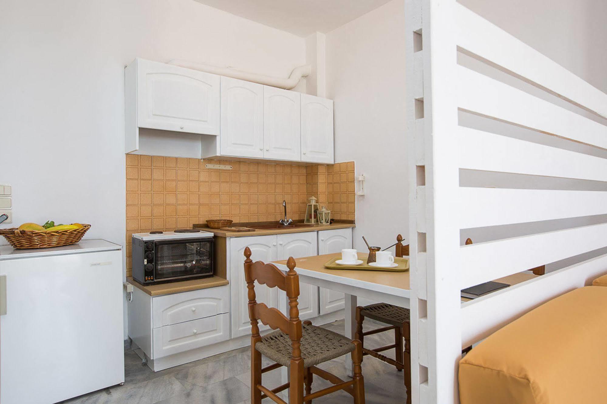 Castello Bianco Aparthotel Platanes  Zewnętrze zdjęcie